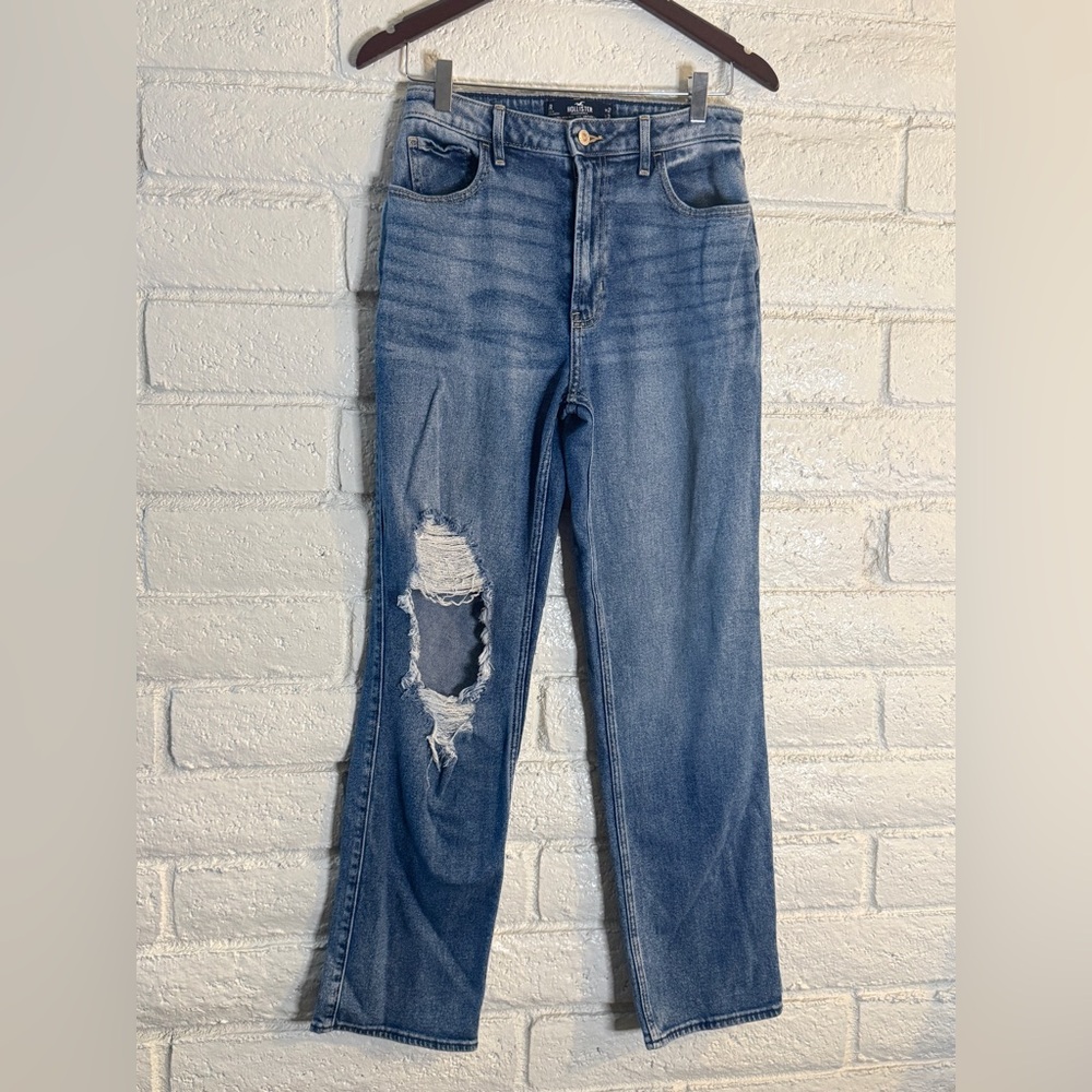 Hollister Ultra High Rise 90s Vintage Straight Jeans Distressed W27 L31